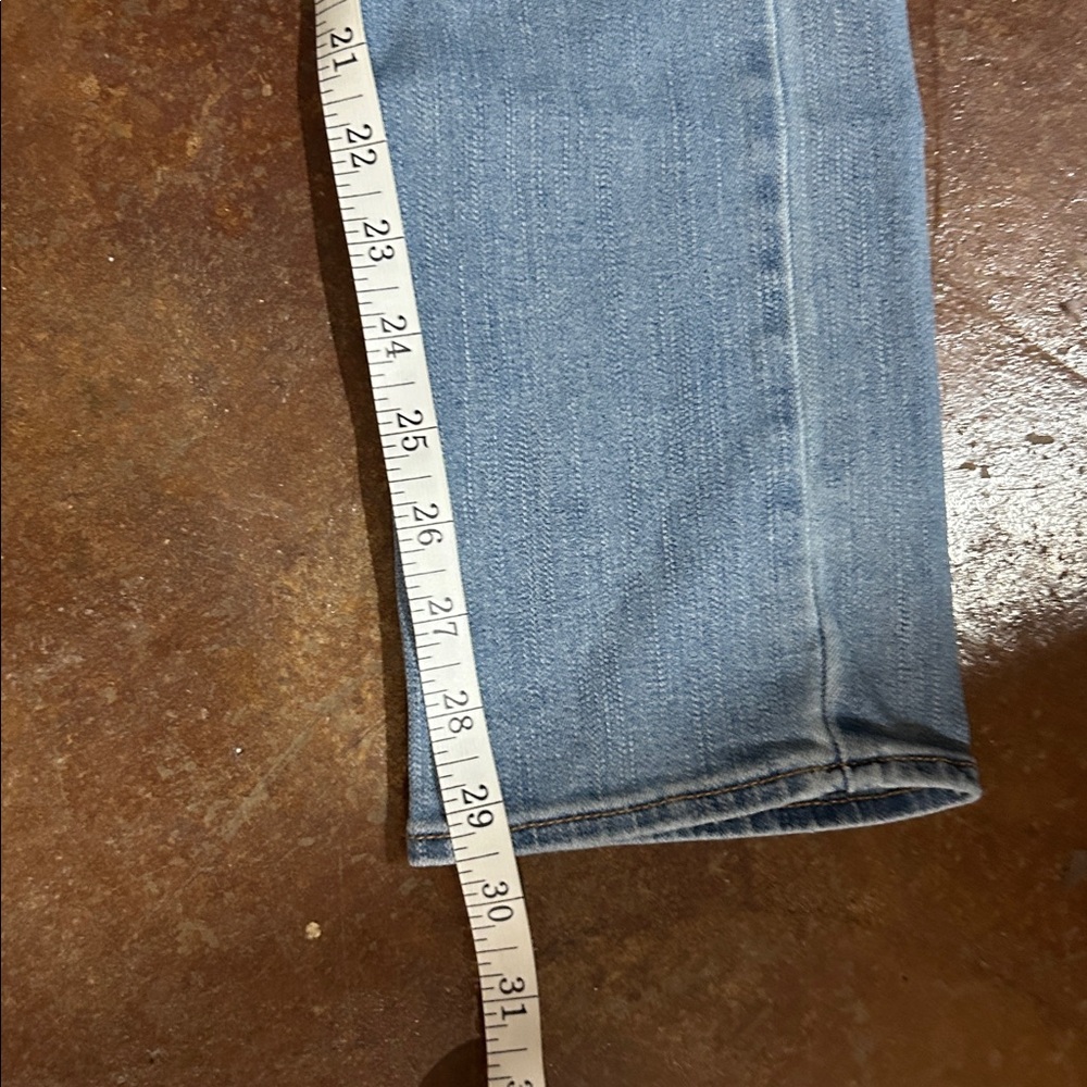 American Eagle Outfitters Light Blue Straight Leg Jeans - Picture 7 of 7